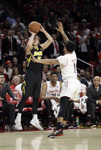 Jordan Bohannon, Jaylen Brantley